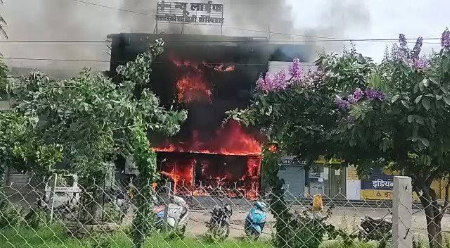 Jabalpur के एक निजी अस्पताल में लगी भीषण आग से 10 लोगों की मौत, बढ़ सकता है मौत का आंकड़ा