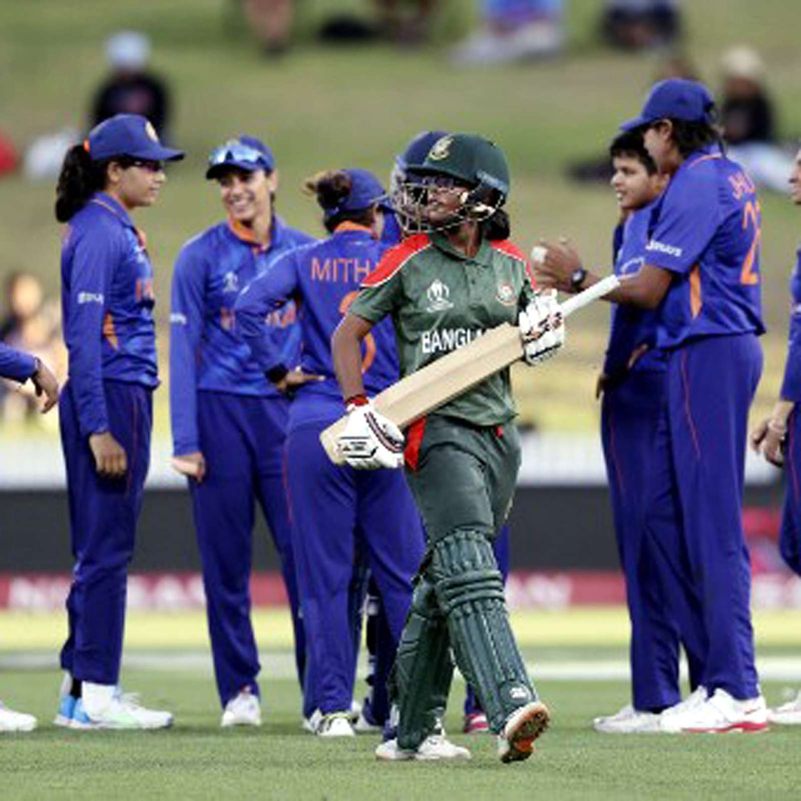 IND W vs BAN W : भारत ने बनाये 159 रन , बांग्लादेश को दिया 160 का टारगेट