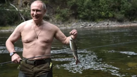 Vladimir Putin Birthday : 70 साल की उम्र में भी करते हैं अजब-गजब कारनामें, जानिए कहां हैं पत्नी और बच्चे, कितनी संपत्ति के हैं मालिक
