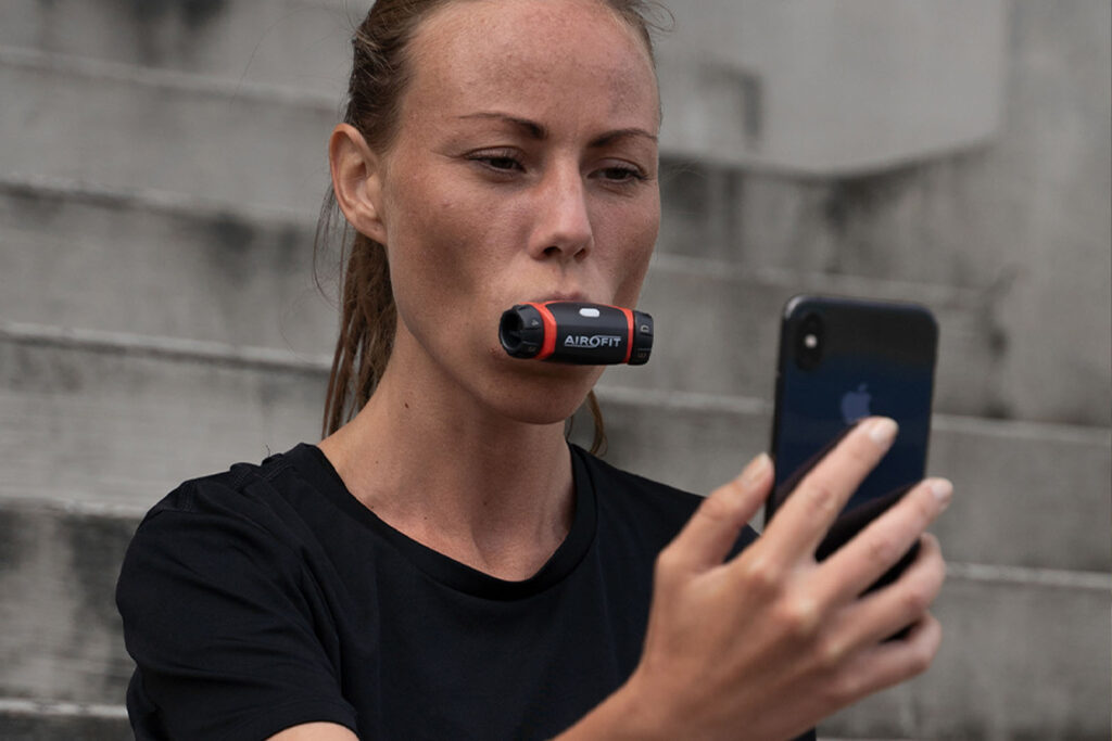 Airofit Pro : प्रदूषण से बचने के लिए कंपनी ने बनाया दुनिया का पहला लंग्स प्यूरीफायर, स्मार्टफोन से कर सकते हैं ट्रैक