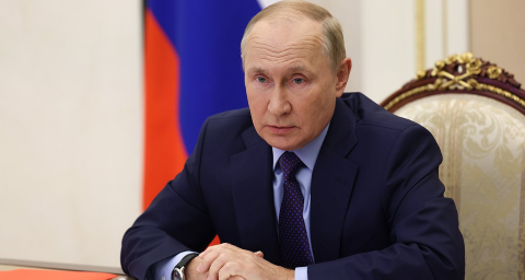 रूसी राष्ट्रपति Putin इस गंभीर बीमारी से हैं पीड़ित, अपने आवास में सीढ़ियों से गिरे, डॉक्टरों ने किया इलाज