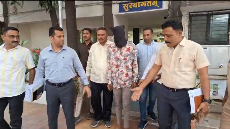 Mumbai News: प्रेमी संग मिलकर पत्नी ने की पति की हत्या, कुंए में फेंका शव