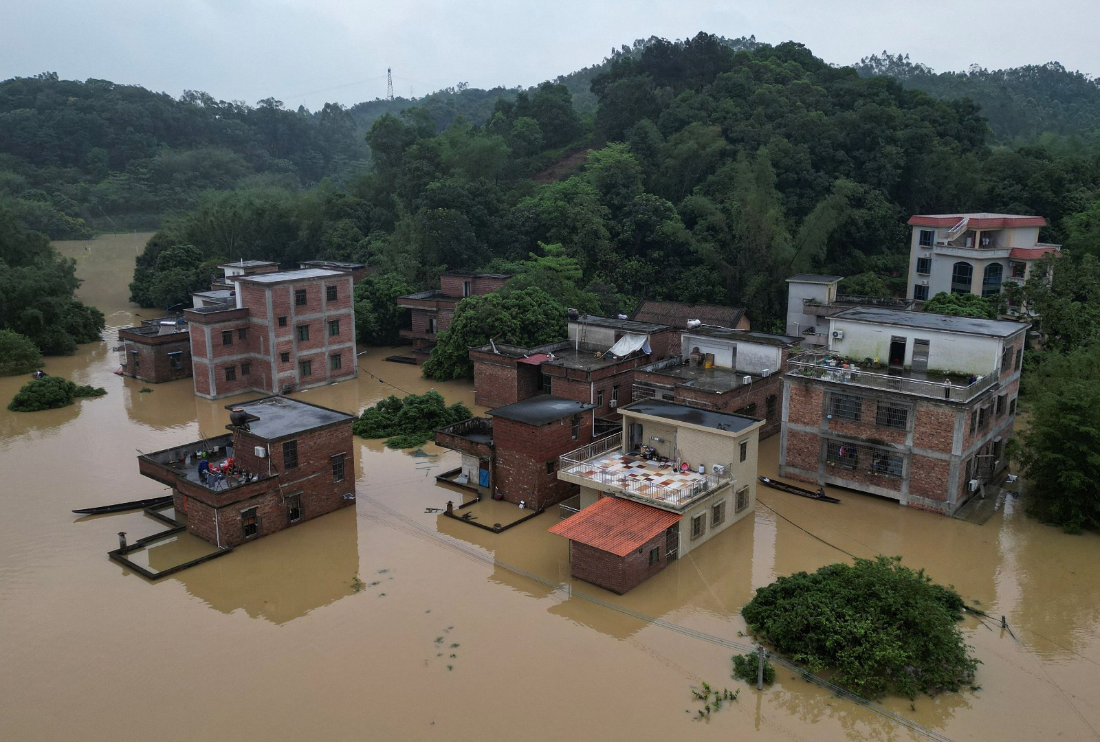 China: चीन में इस बार दिखी सदी की सबसे भयावह बाढ़, कई देशों की बढ़ी टेंशन