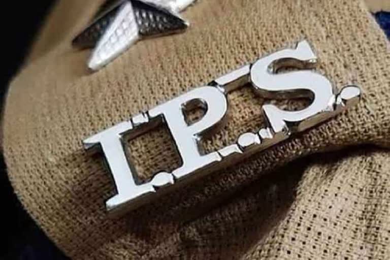 IPS Transfer: यूपी में 16 आईपीएस अफसरों का तबादला, लखनऊ और प्रयागराज भी शामिल